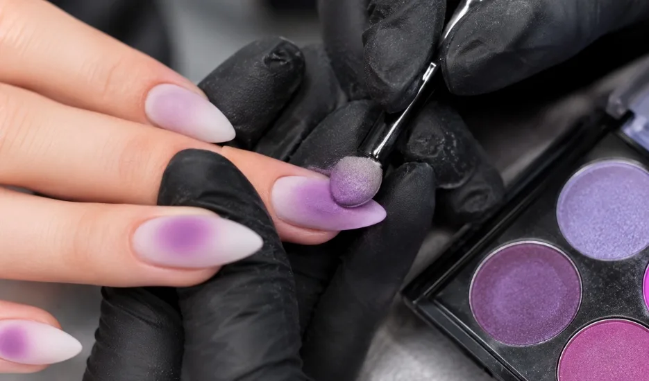 gel x aura nails